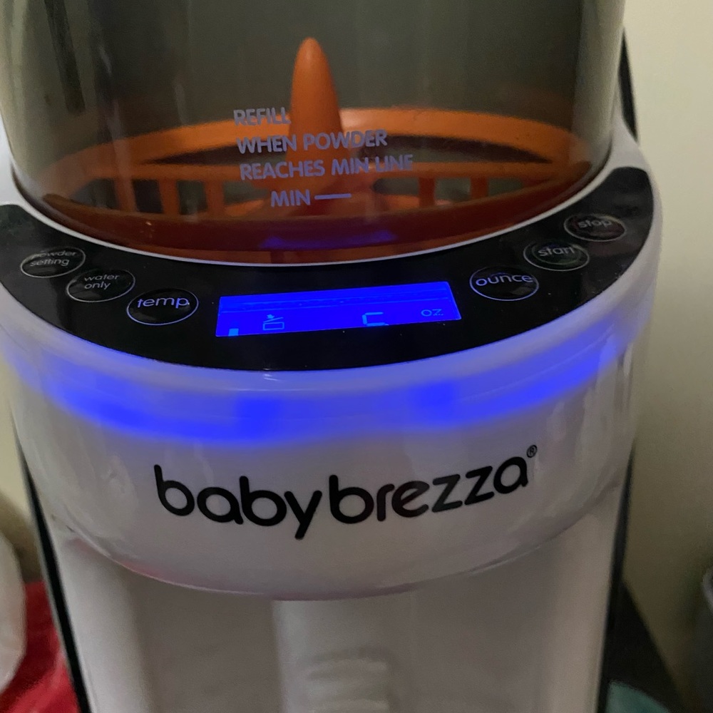 Baby breeza formula maker